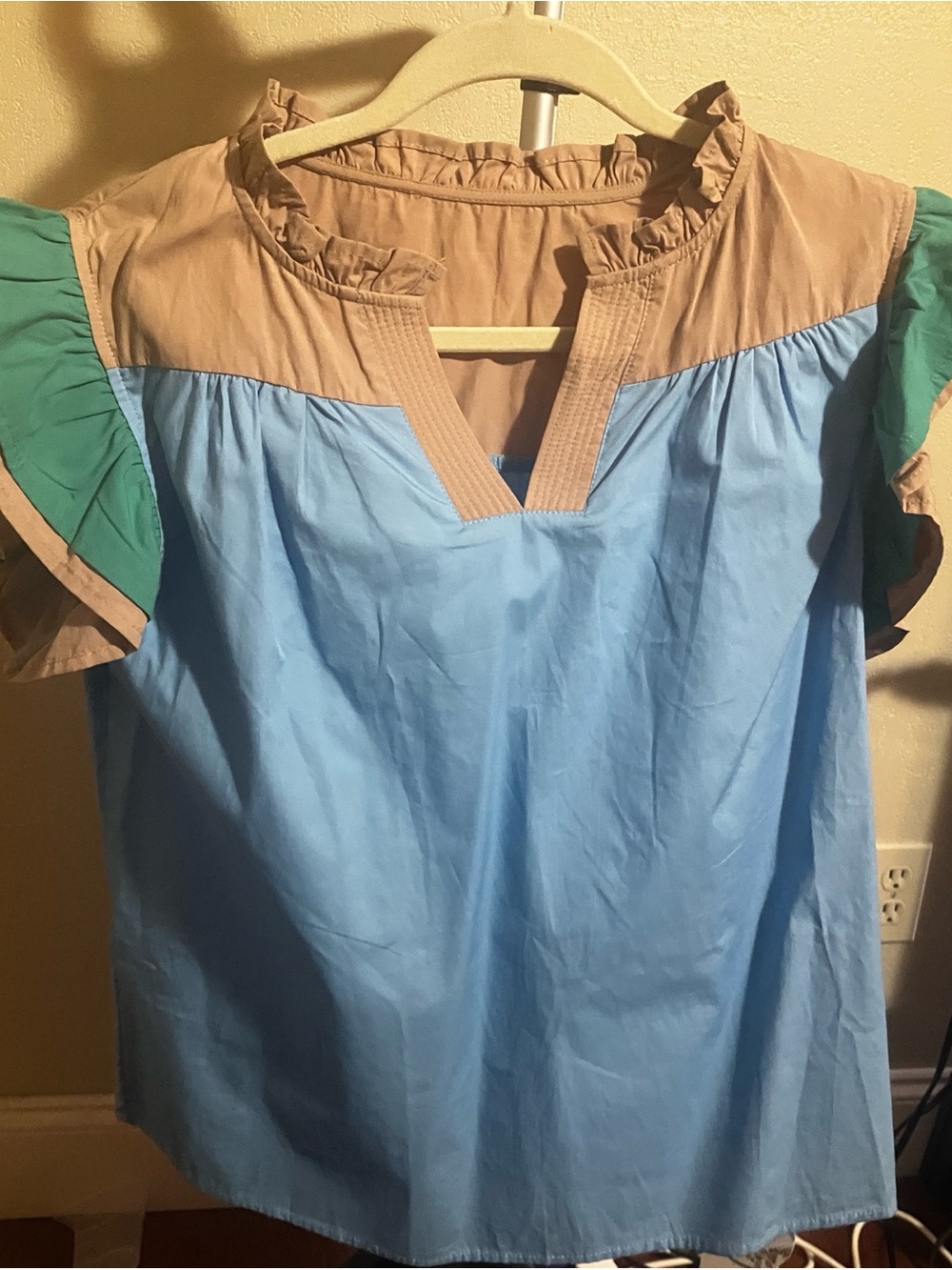 Colorblock Ruffle Neck Short Sleeve Blouse - Blue/Tan/Green